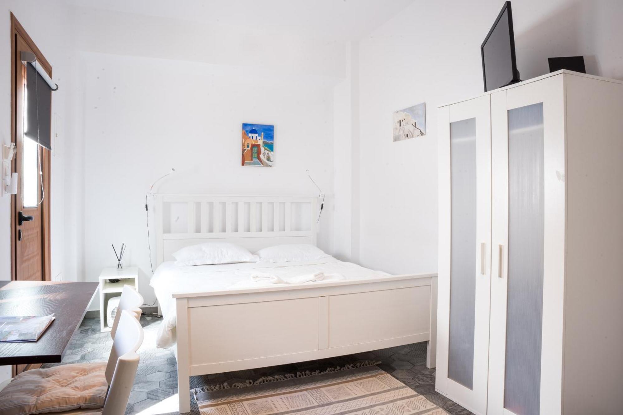 Cozy Budget Apartments In The Heart Of Fira Extérieur photo
